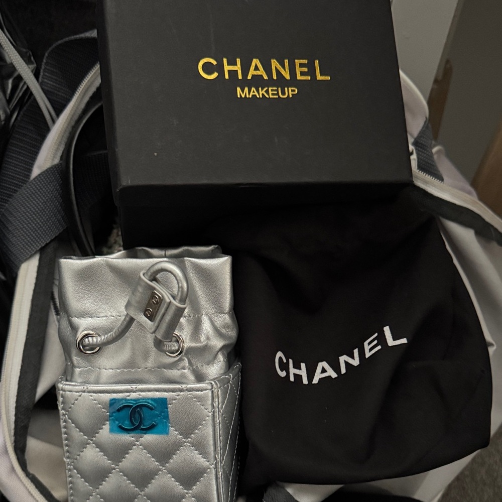 CHANEL Makeup mini pouch